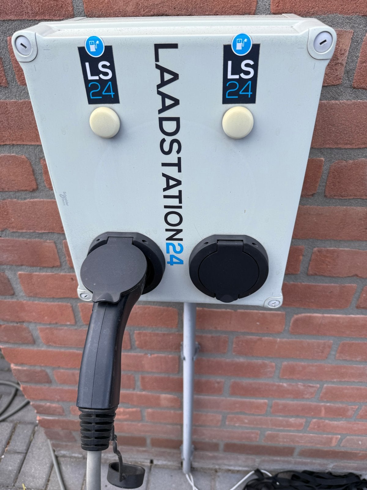 Laadstation 24 voor elektrische voertuigen, Ophalen, Gebruikt, Laadpaal en Laadkabel