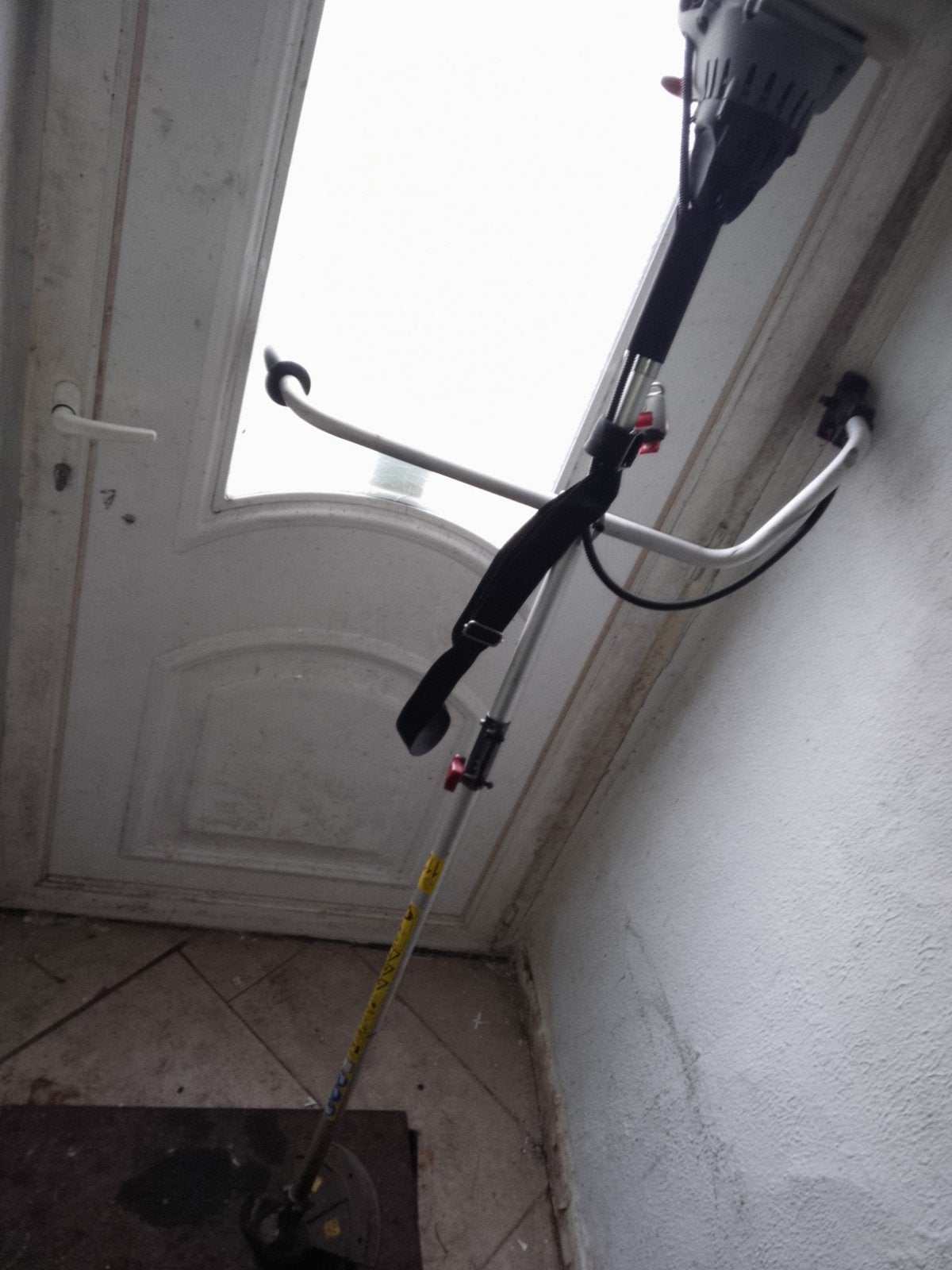 Benzine bosmaaier - Krachtige trimmer voor tuinonderhoud, Tuin en Terras, Bosmaaiers, Benzine, Gebruikt, Onbekend, Ophalen of Verzenden