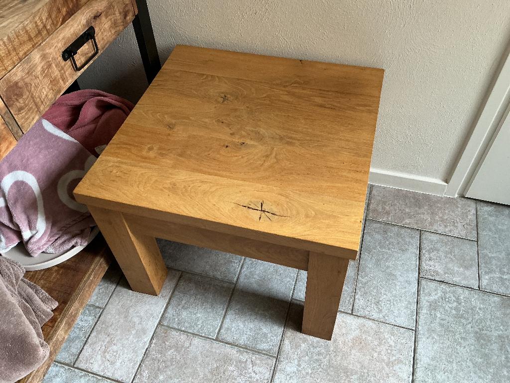 Eiken hoektafeltje 60x60x45 hoog, Huis en Inrichting, Tafels | Bijzettafels, Vierkant, 55 tot 75 cm, Zo goed als nieuw, Hout