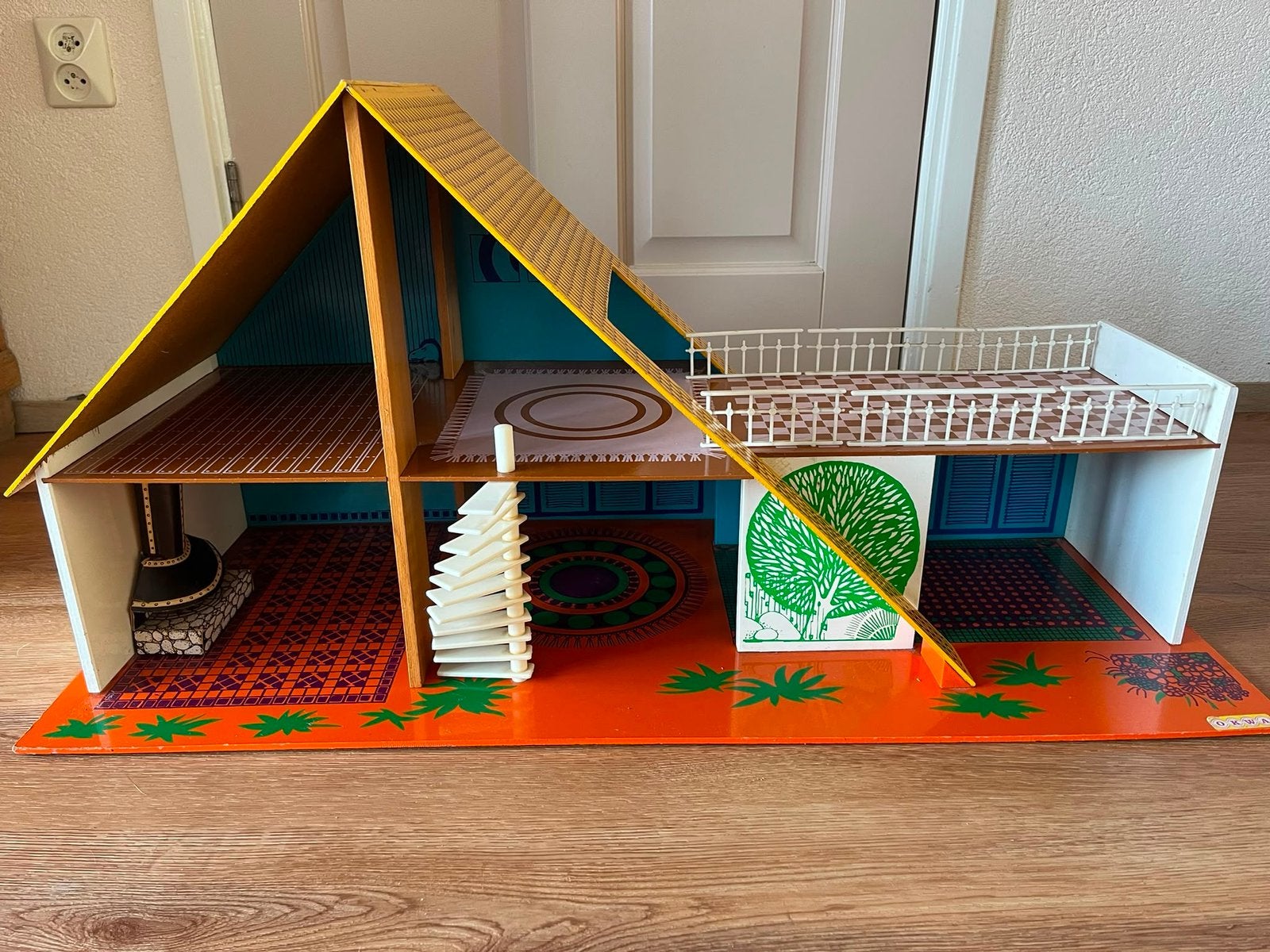 OKWA poppenhuis / jaren 70, Ophalen, Gebruikt, Poppenhuis