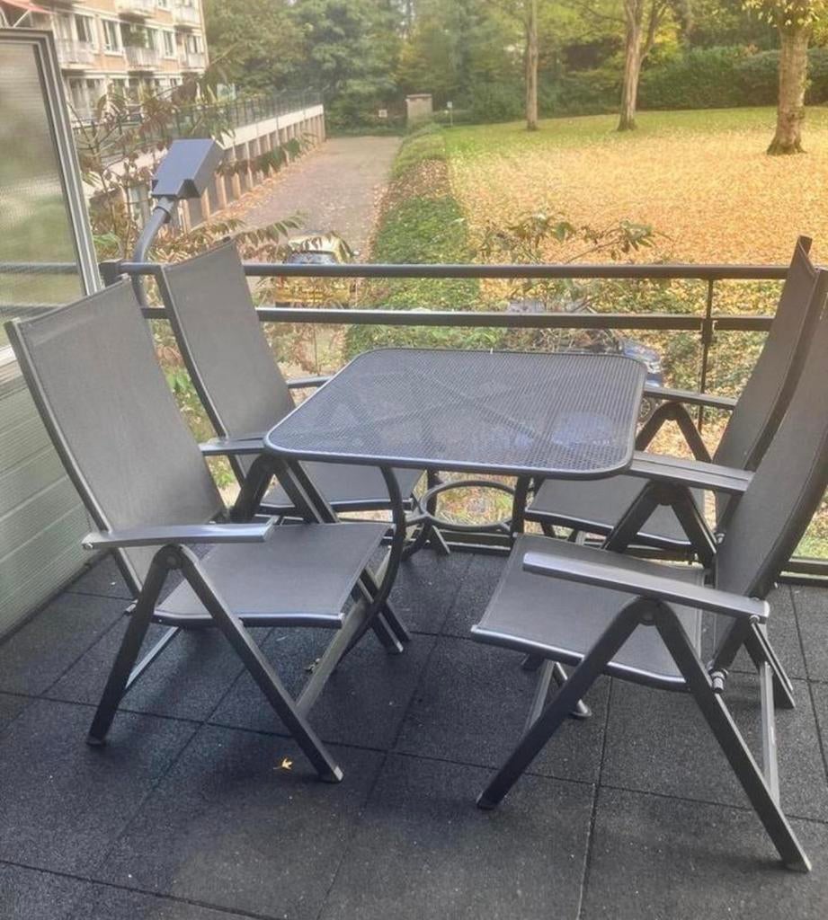 Tuinset met kussens en opbergbox - Zeer goed onderhouden!, Tuin en Terras, Ophalen, 4 zitplaatsen, Kunststof, Eettafel