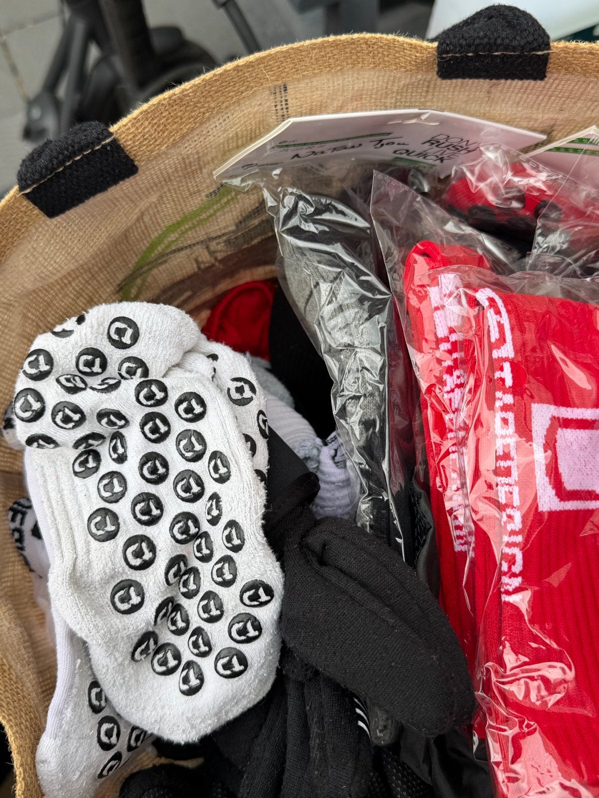 Tas vol grip en sportsokken - Tapedesign & Quick (42-46), Kleding | Heren, Sokken en Kousen, Ophalen of Verzenden, Nieuw, Maat 43 t/m 46