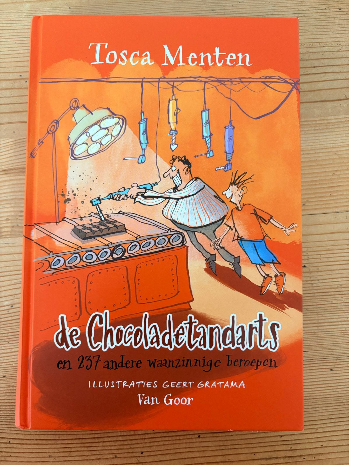 De Chocoladetandarts - Tosca Menten, Boeken, Ophalen of Verzenden, Zo goed als nieuw, Fictie algemeen