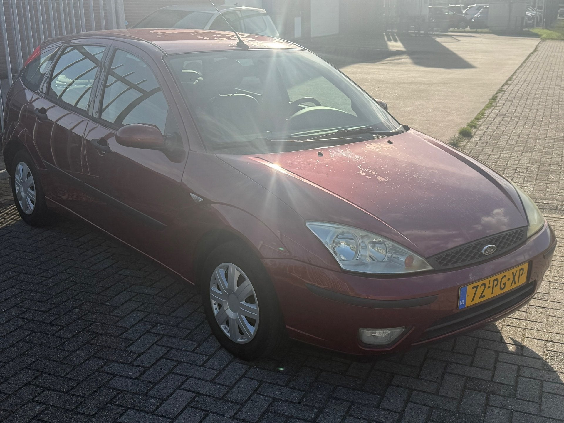 Ford Focus 1.6-16V Futura 5 deurs! Airco ECC l Navi l Trekha, Auto's, 1596 cc, Gebruikt, Zwart, 4 cilinders