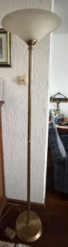 Staande lamp en hanglamp met messing voet en melkglas kap, Huis en Inrichting, Lampen | Vloerlampen, Ophalen, E14 (klein), Zo goed als nieuw