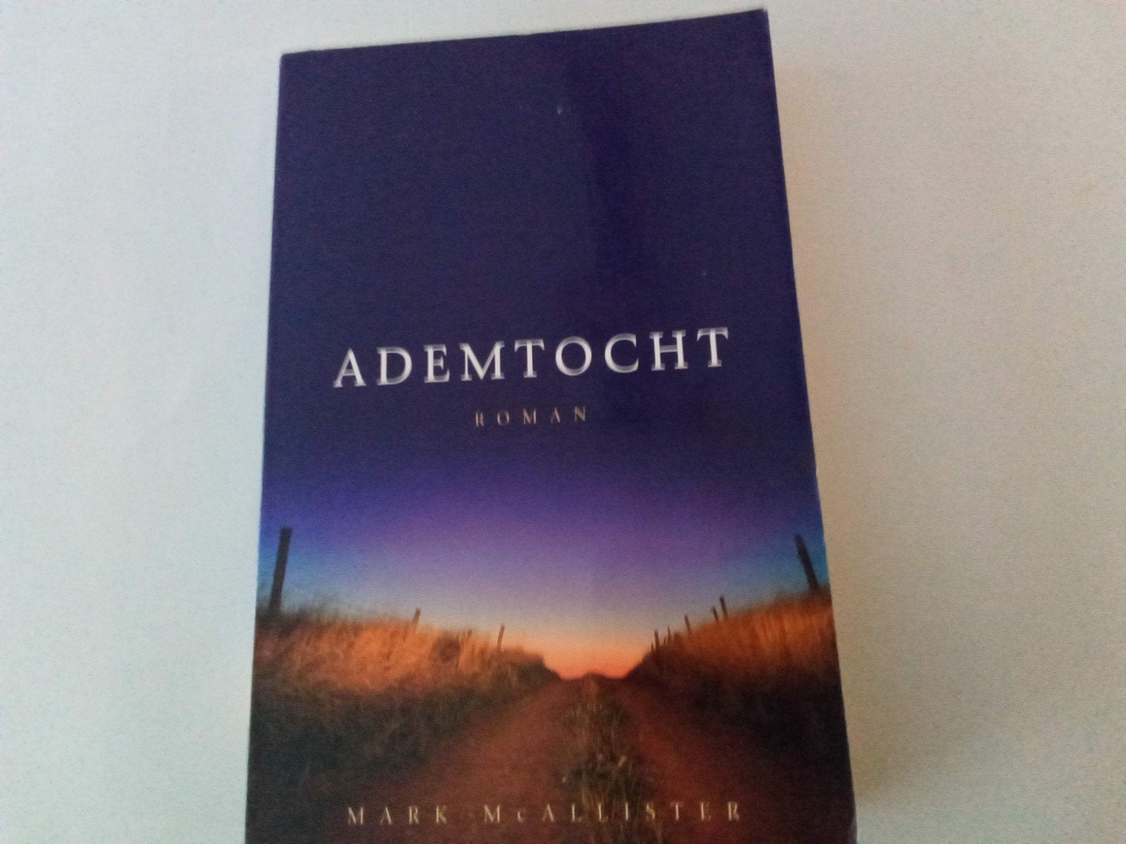 Ademtocht ( Mark McAllister, Ophalen of Verzenden, Gelezen