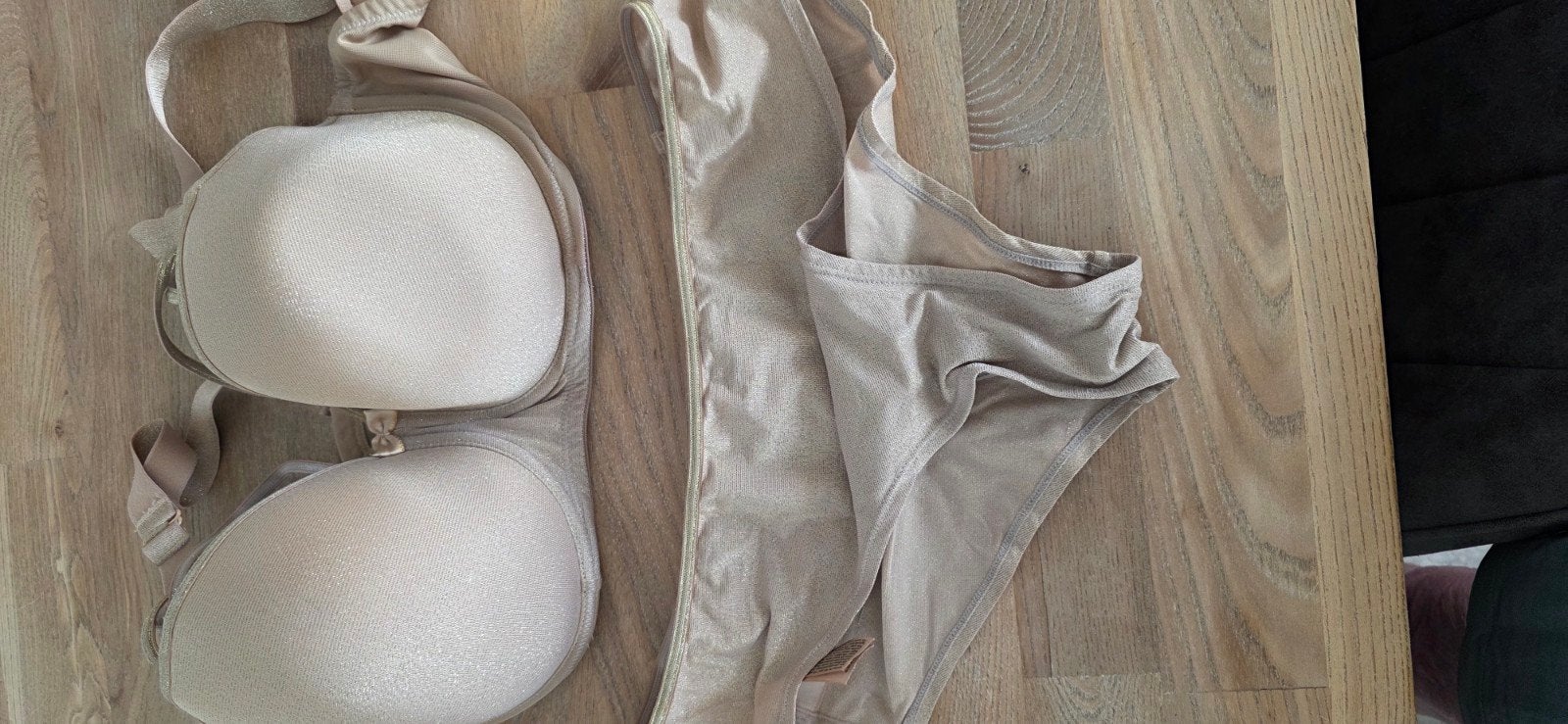 Marlies Dekkers BH en string set - Goede staat, Ophalen of Verzenden, Beige