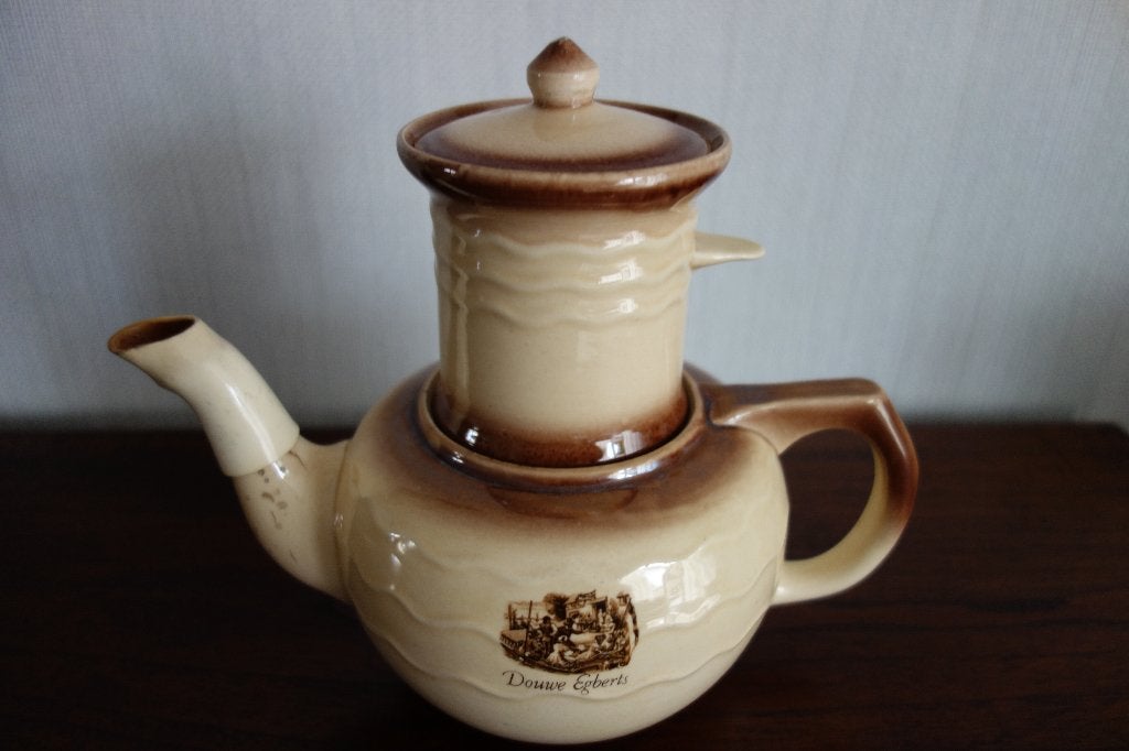 Theepot  Douwe Egberts, Gebruikt, Overige typen, Ophalen of Verzenden, Overige stijlen