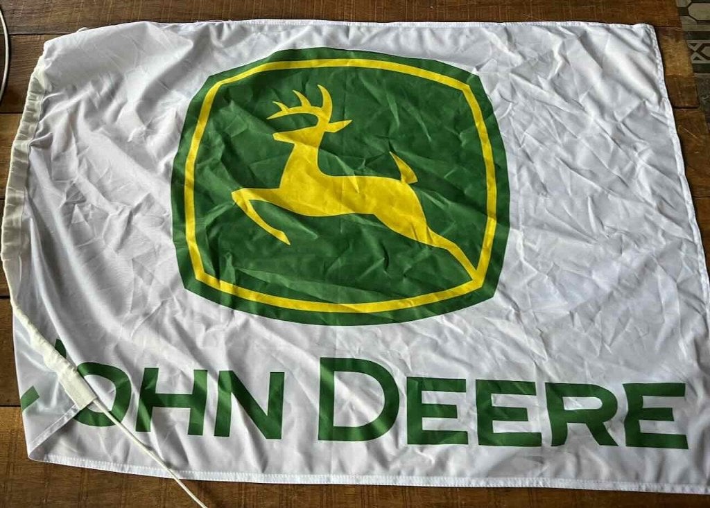 John Deere garage    reclame vlag 100x 70, Ophalen of Verzenden, Zo goed als nieuw, Auto's