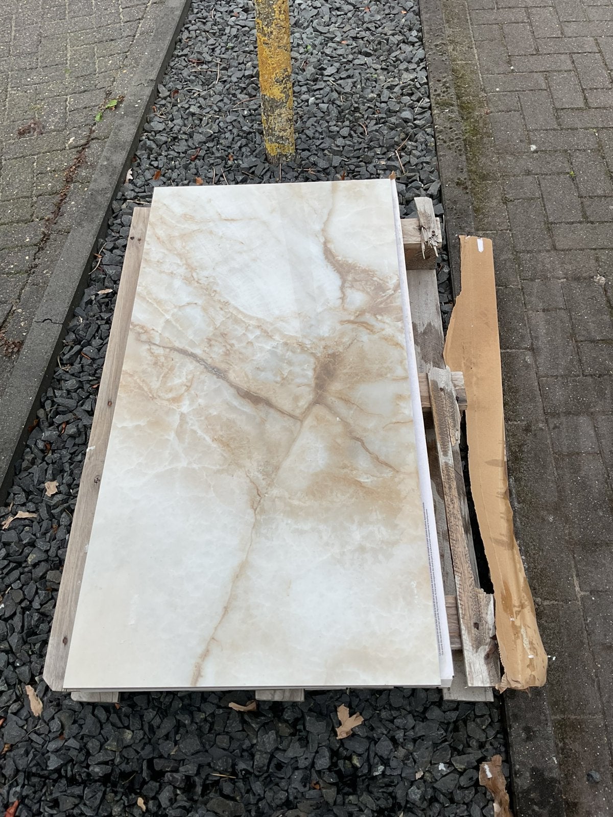 Marmerlook tegels , mooi voor wandje toilet., Ophalen, 60 cm of meer, Nieuw, Minder dan 5 m²