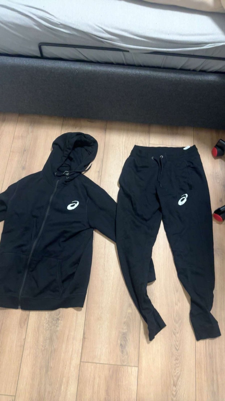 Asics trainingspak zwart - Zo goed als nieuw, Kleding | Heren, Ophalen of Verzenden, Zo goed als nieuw, Maat 46 (S) of kleiner