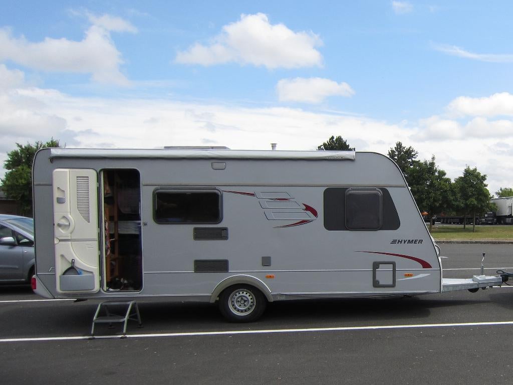 Hymer Eriba Living Pulse 505, Bovag gekeurd 2026, stapelbed, Treinzit, 5 tot 6 meter, Eriba, 1000 - 1250 kg