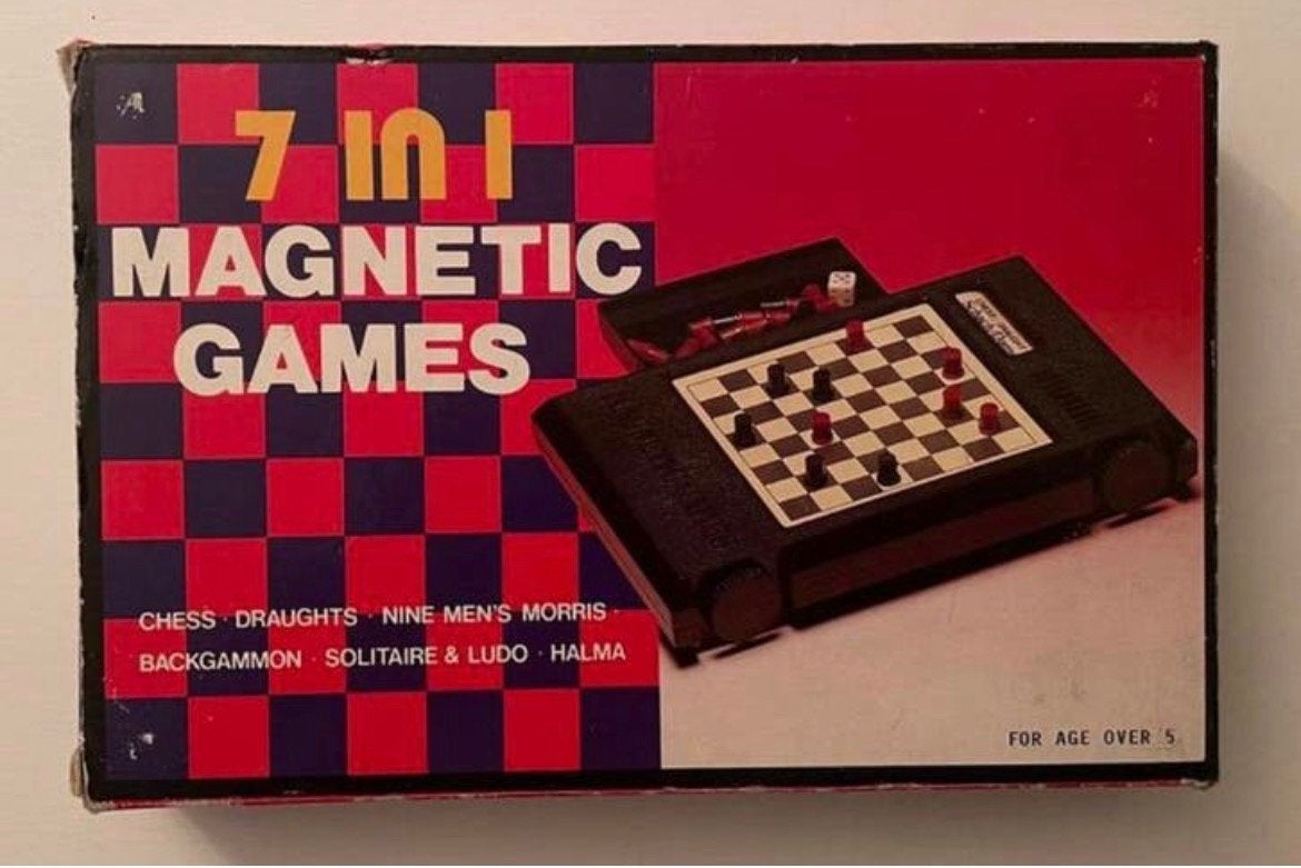 7 in 1 magneet spel backgammon schaak halma solitaire dammen, Hobby en Vrije tijd, Een of twee spelers, Ophalen of Verzenden, Gebruikt