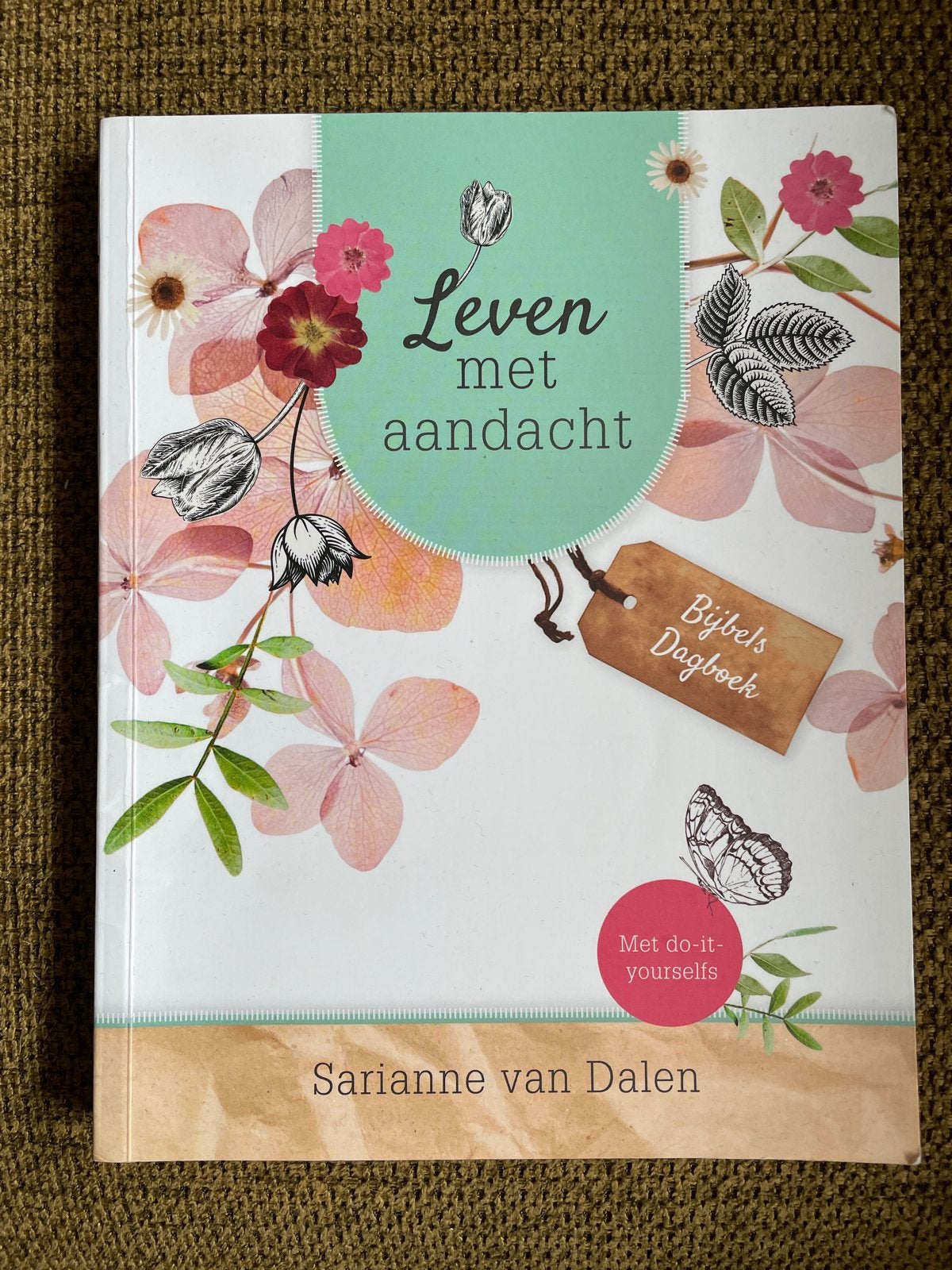 Sarianne van Dalen - Leven met aandacht, Christendom | Protestants, Ophalen of Verzenden, Zo goed als nieuw, Sarianne van Dalen