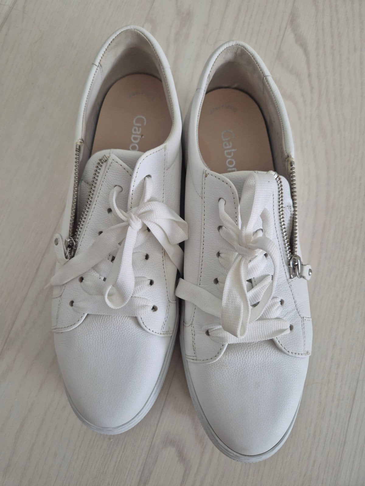 Gabor witte sneakers met rits maat 41 / 7,5, Kleding | Dames, Schoenen, Ophalen of Verzenden