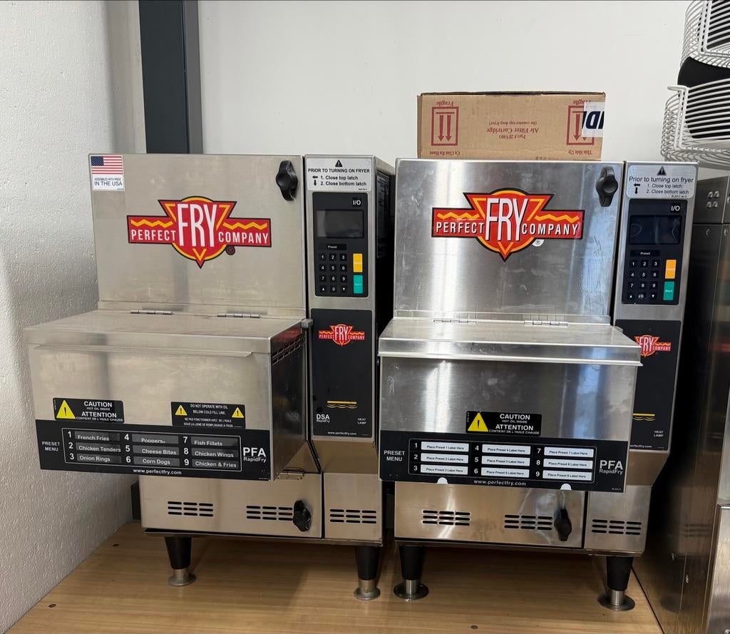 Perfect Fry Company Automatische Frituurpannen (2 stuks), 4 liter of meer, Ophalen, Gebruikt