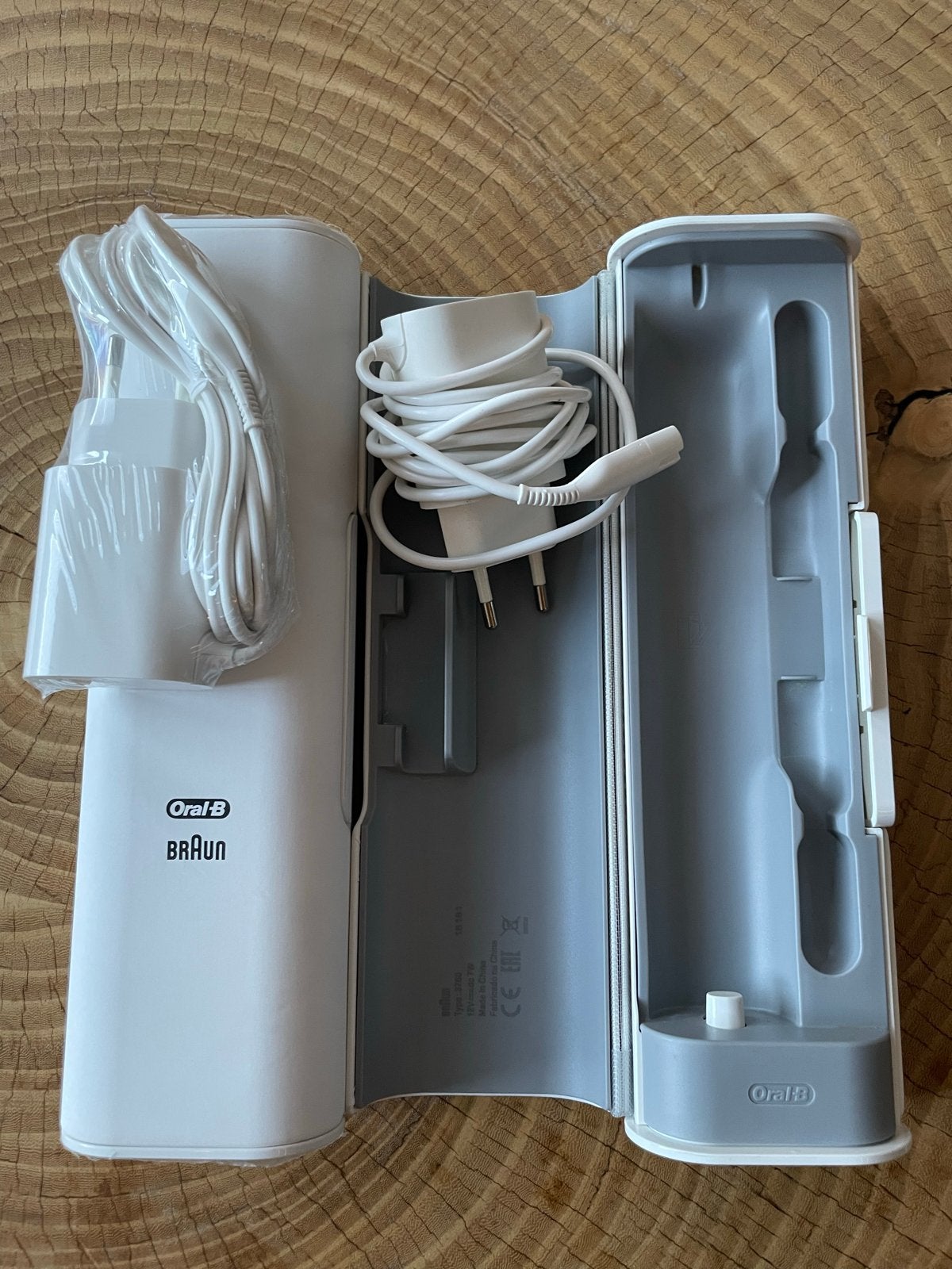 Oral-B Braun Reisetui met oplader voor elektrische tandenbor, Ophalen of Verzenden, Zo goed als nieuw, Mondverzorging