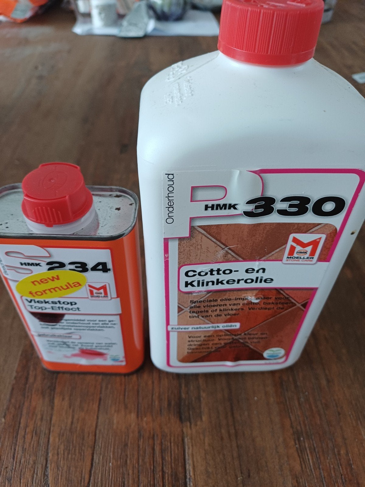 Vlekstop 234 en Klinkerolie 330 - HMK Moeller, Ophalen of Verzenden, Zo goed als nieuw