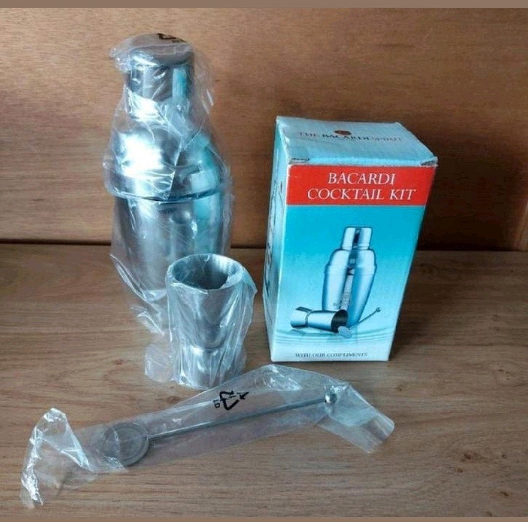 Bacardi Rvs Cocktail Kit - Shaker, maatbeker, roerstaafje, Overige typen, Verzenden, Metaal, Overige merken