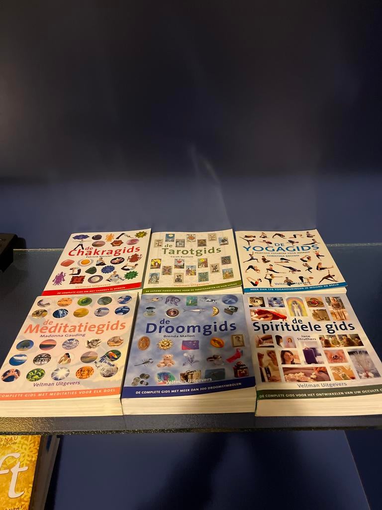 Collectie van 6 spirituele gidsen: Yoga, Chakra, Tarot, Droo, Boeken, Ophalen of Verzenden, Gelezen, Spiritualiteit algemeen, Instructieboek