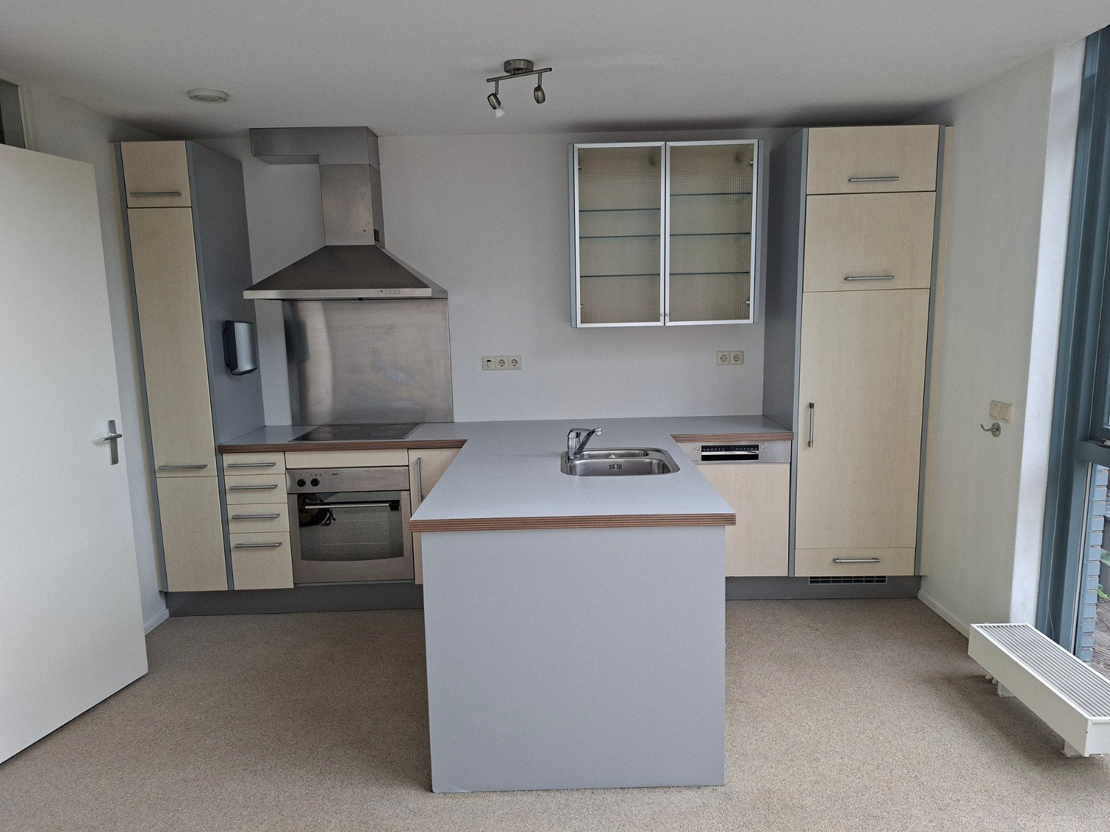 Moderne hoekkeuken met eiland en inbouwapparatuur, Ophalen, Gebruikt, Hoekkeuken, Met kookeiland