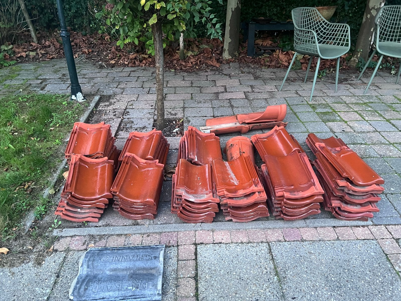 Gebruikte dakpannen, rood, diverse maten, Doe-het-zelf en Verbouw, Ophalen, Gebruikt, Steen of Klei, 5 tot 10 m²