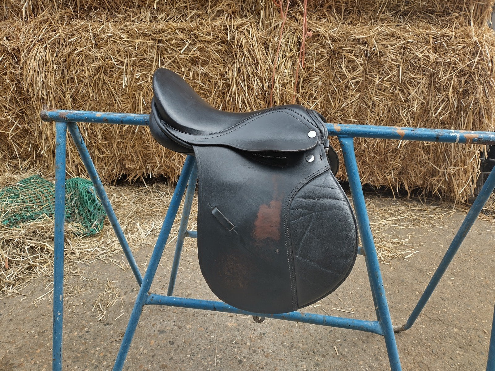 ponyzadels 15 en 16,5, Dieren en Toebehoren, Paarden en Pony's | Hoofdstellen en Tuigage, Ophalen of Verzenden, Gebruikt