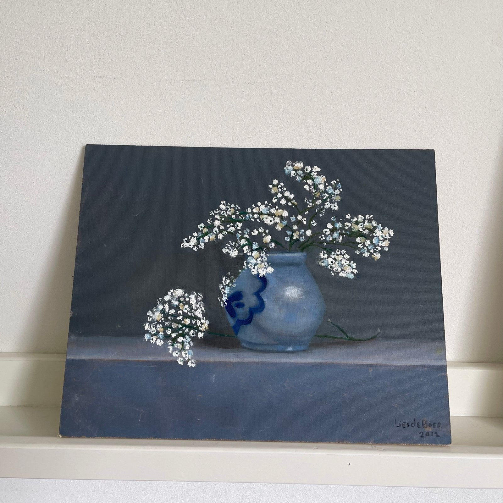 Stilleven met bloemen in Delfts blauwe vaas -, Gedateerd, Doek, Realistisch, Stilleven