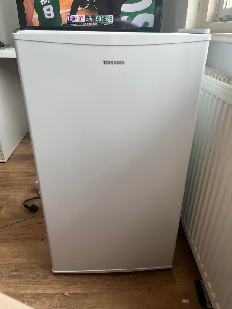 Mini koelkast - TOMADO TRT4702W Tafelmodel koelkast Wit, Witgoed en Apparatuur, Koelkasten en IJskasten, Ophalen, Zonder vriesvak