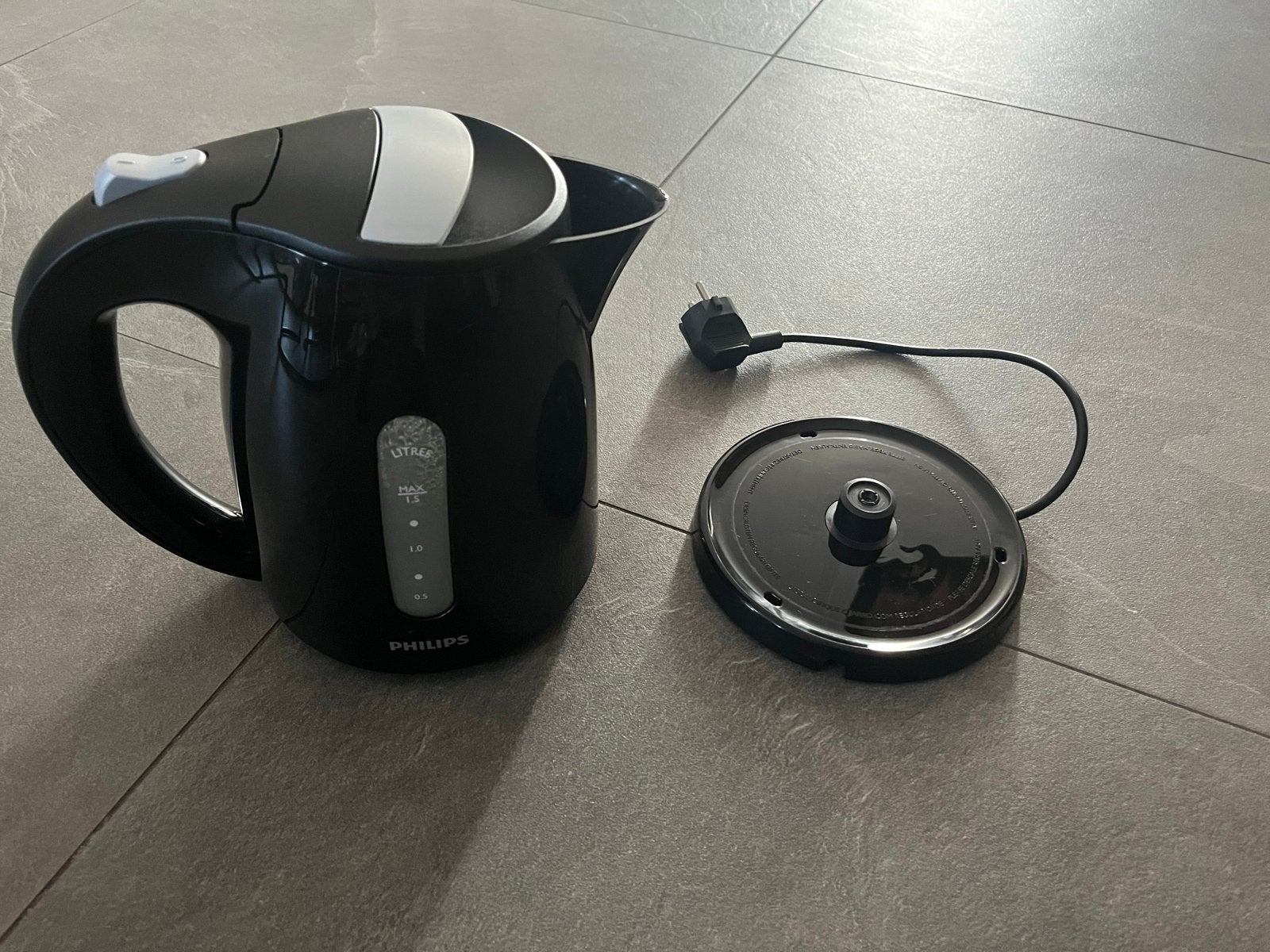 Philips waterkoker - Zwart - 1.5 liter, 1 tot 2 liter, Ophalen of Verzenden, Gebruikt