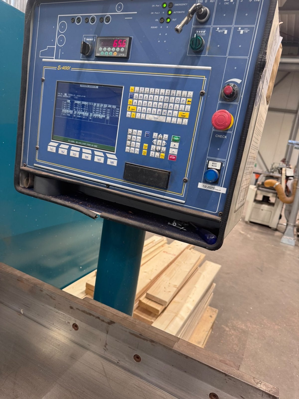 Om frees machine timmer fabriek - BMI AP1000CE-202, Ophalen