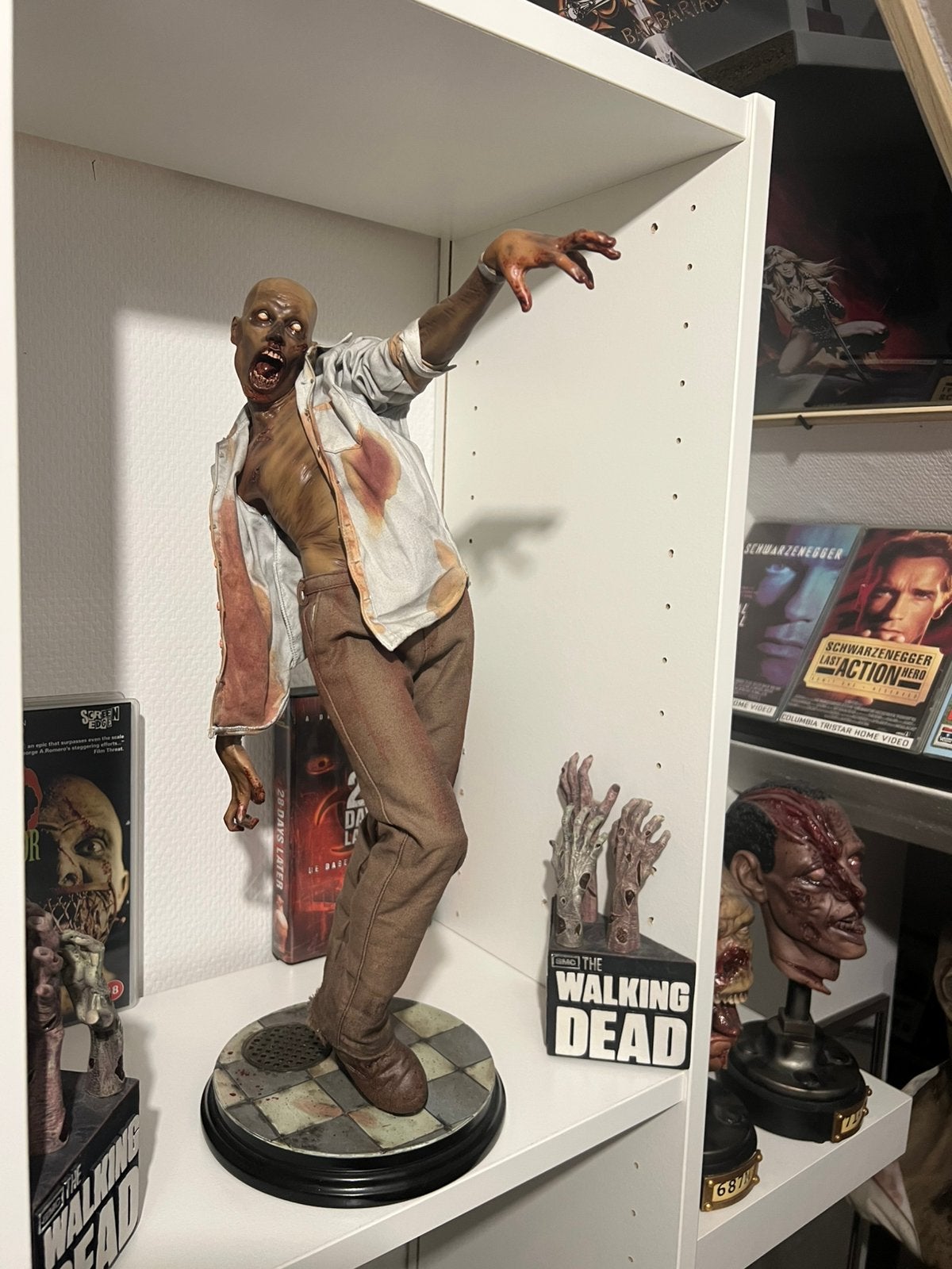 Sideshow Patient Zero Premium Format Statue, Ophalen, Zo goed als nieuw