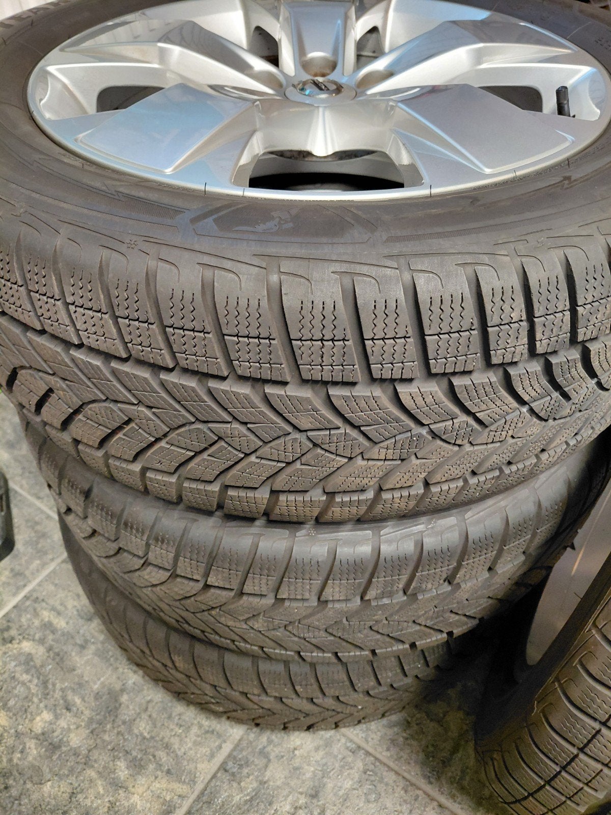 Volvo winterbanden XC 40., Ophalen, 18 inch, Banden en Velgen, Winterbanden