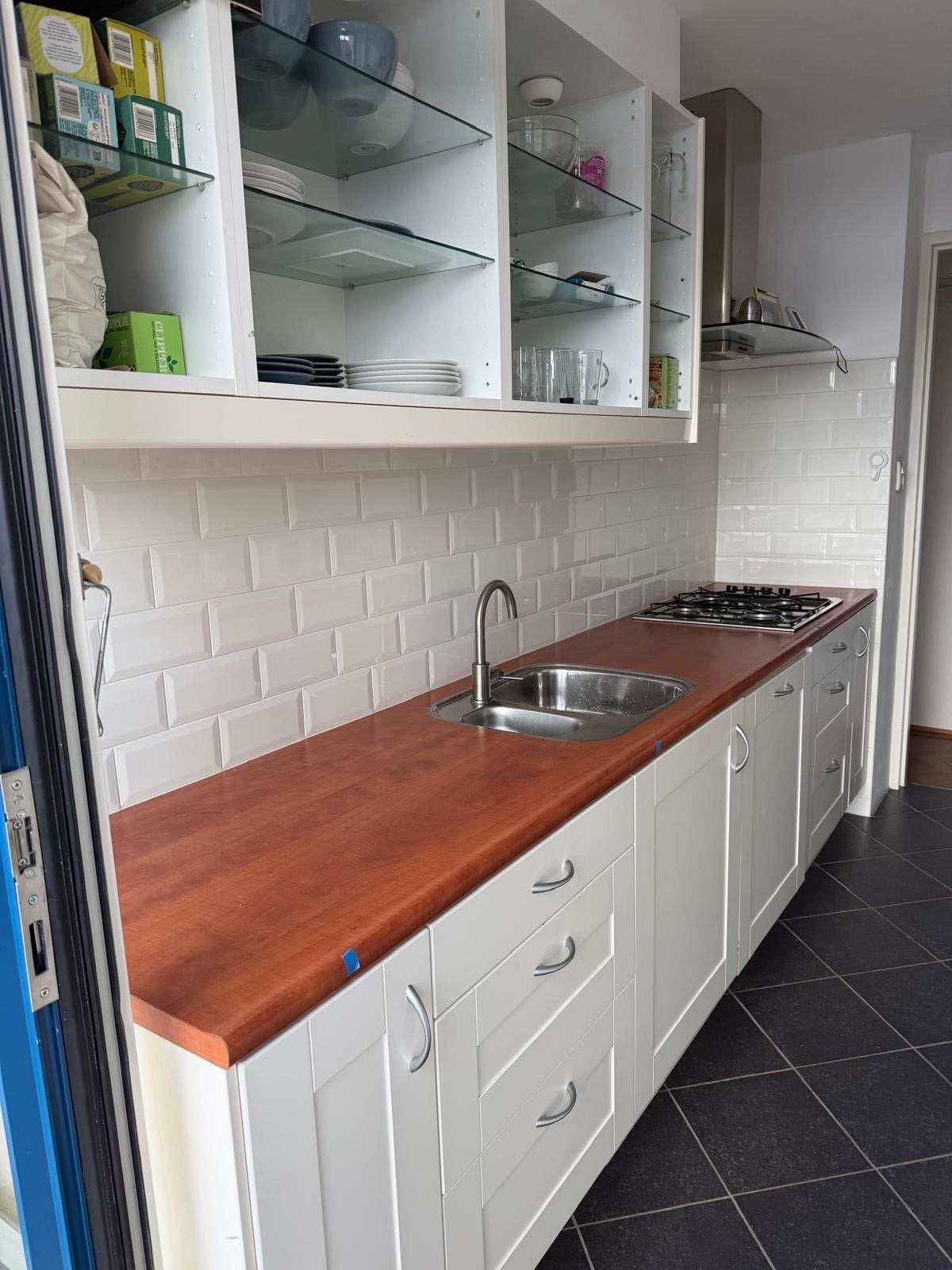 Complete keuken met inbouwapparatuur en veel opbergruimte, Huis en Inrichting, Ophalen, Gebruikt, Dubbelwandige keuken, Hout