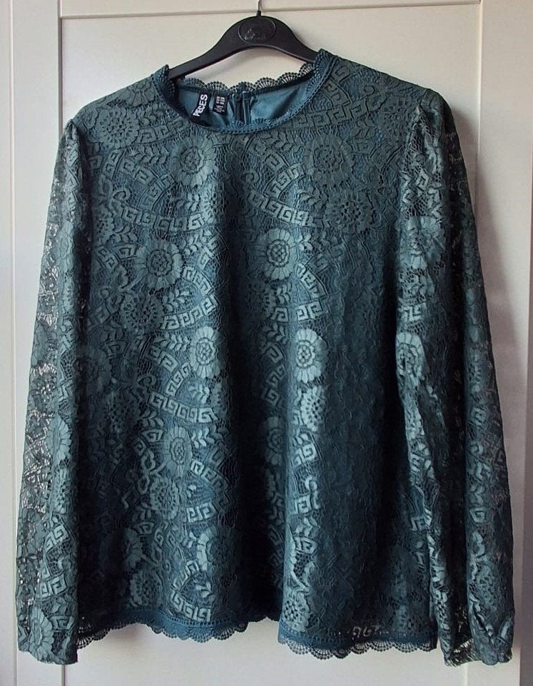 Donkergroene kanten top Pieces maat XL, Kleding | Dames, Tops, Maat 46/48 (XL) of groter, Nieuw, Ophalen of Verzenden, Lange mouw