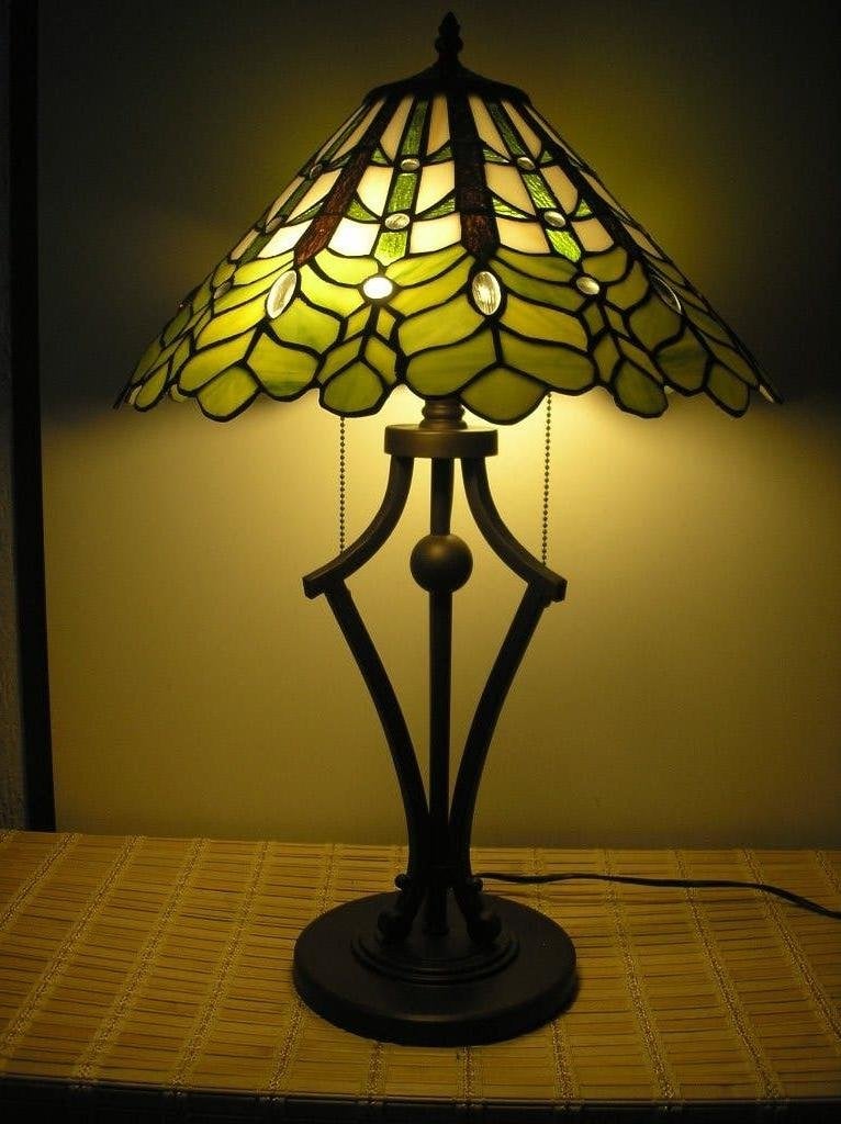 Tiffany tafellamp met bijzondere kap / bijpassende voet, Ophalen, E27 (groot), Zo goed als nieuw, 62 cm