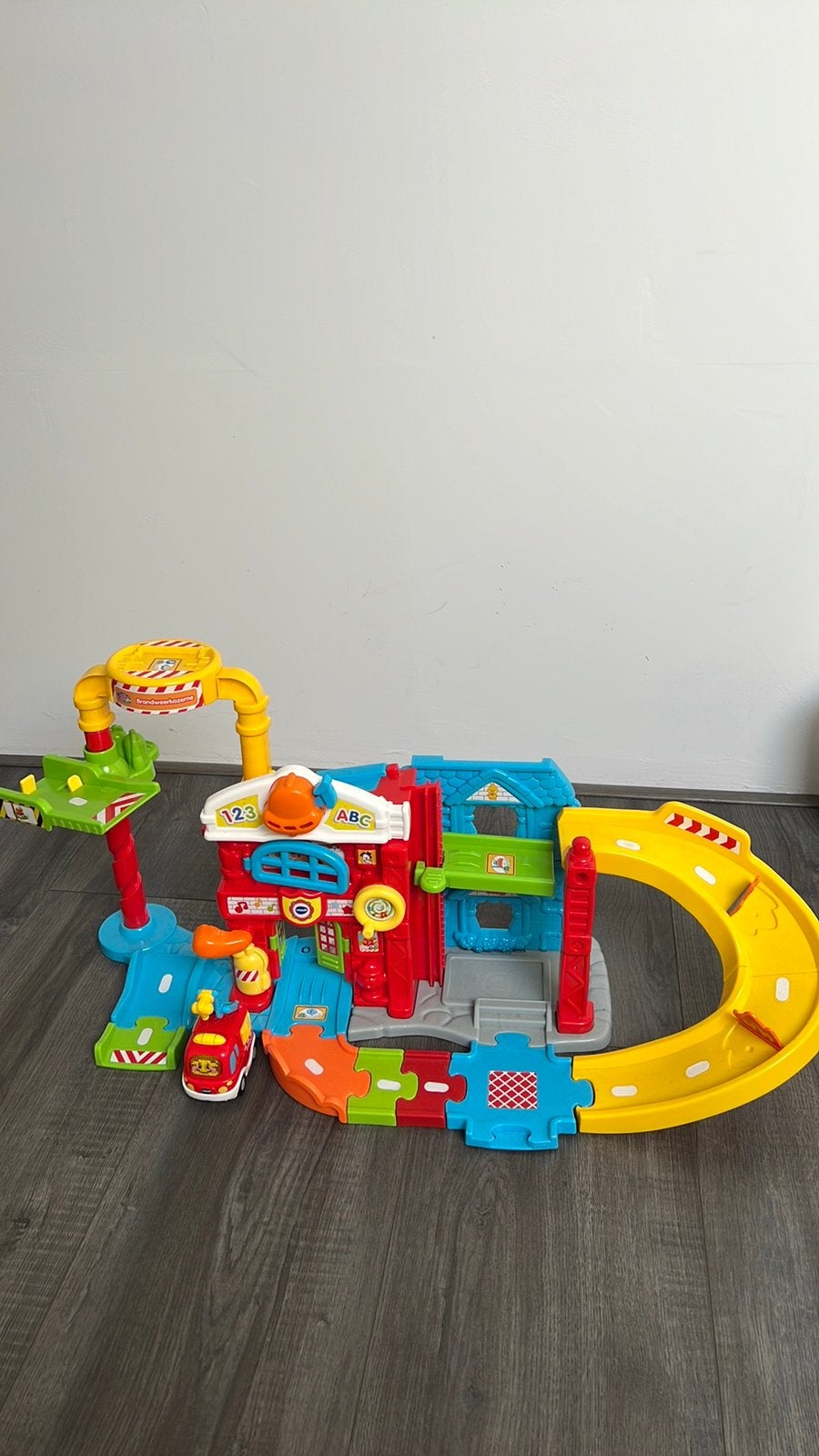Vtech Toet Toet brandweerkazerne, Ophalen, Zo goed als nieuw, 2 tot 4 jaar