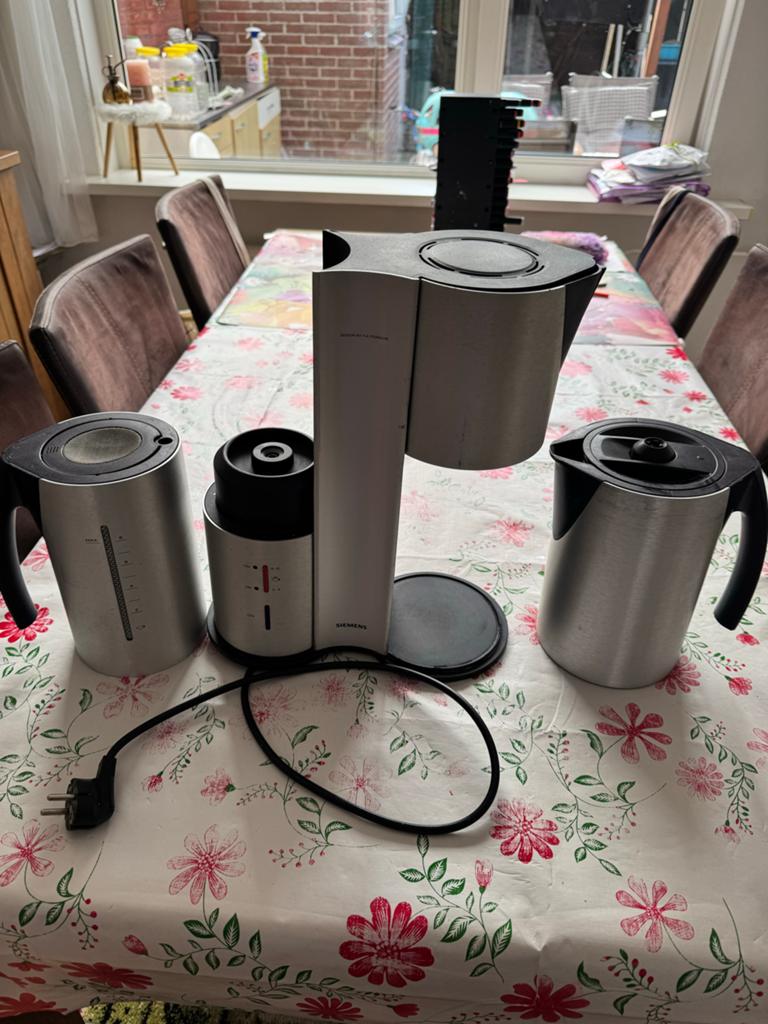 Siemens Porsche Design koffiezetapparaat met 2 kannen, Witgoed en Apparatuur, Koffiezetapparaten, Afneembaar waterreservoir, Gebruikt