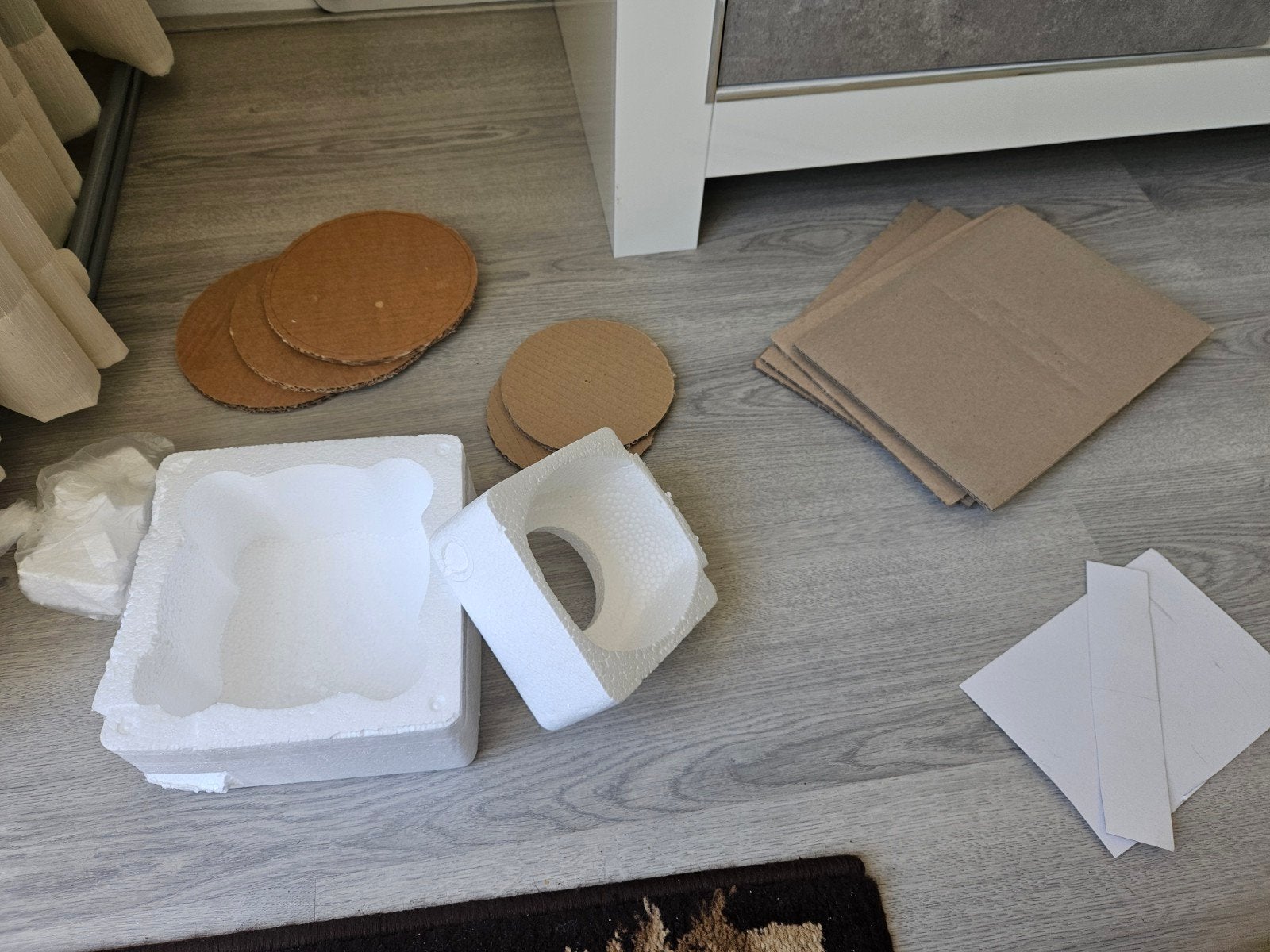Knutselmateriaal: piepschuim en karton, Hobby en Vrije tijd, Ophalen, Gebruikt, Kunststof, Knutselmateriaal