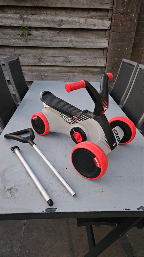 BERG GO2 2 in 1 Loopfiets/-auto, fiets, skelter met duwstang, Kinderen en Baby's, Speelgoed | Buiten | Voertuigen en Loopfietsen