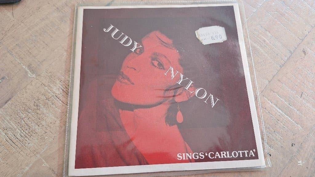 judy nylon - carlotta single 1982 new wave. zeldzaam, Gebruikt, Fotohoes, 7 inch, Ophalen of Verzenden