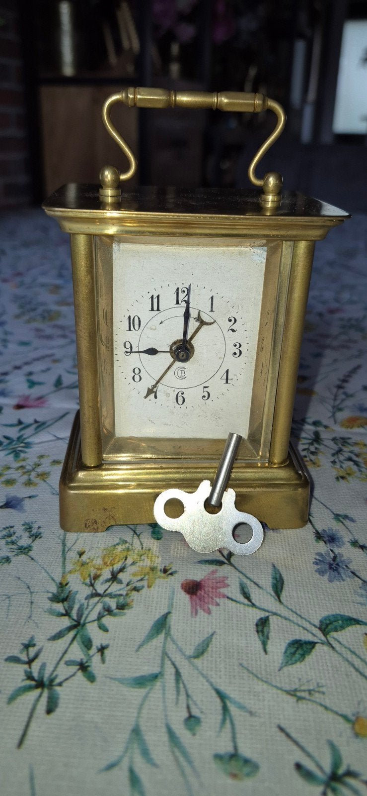 Reisklokje met wekker functie, Ophalen