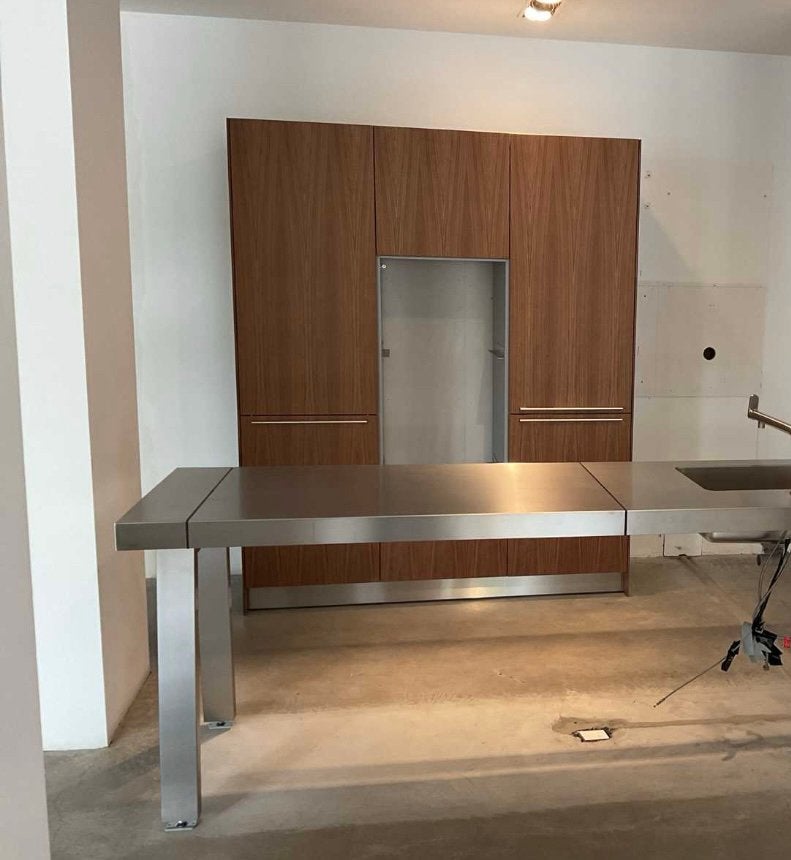 Te koop: Nieuwe bulthaup b3 hoge kastenwand (Notenhout), Ophalen, Overige typen, Zo goed als nieuw, Overige kleuren