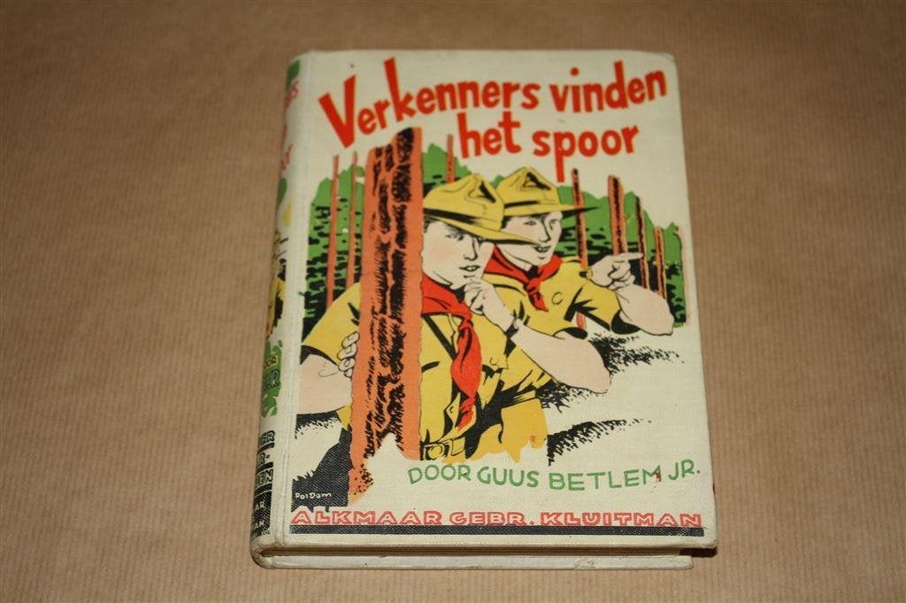 Verkenners vinden het spoor! Guus Betlem. Kluitman 1939., Boeken, Ophalen of Verzenden, Zo goed als nieuw