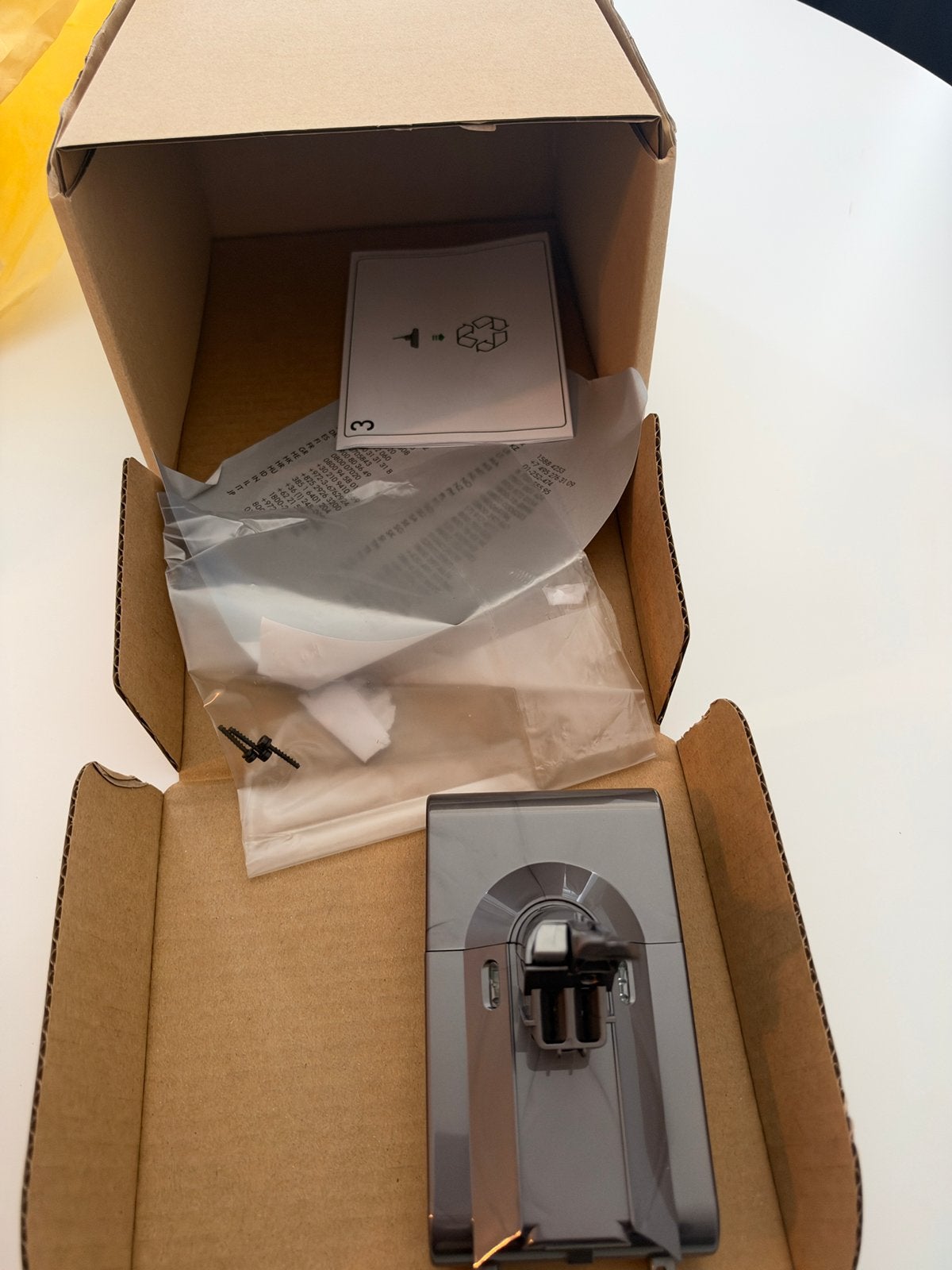 Dyson v8 accu E, Ophalen, Nieuw