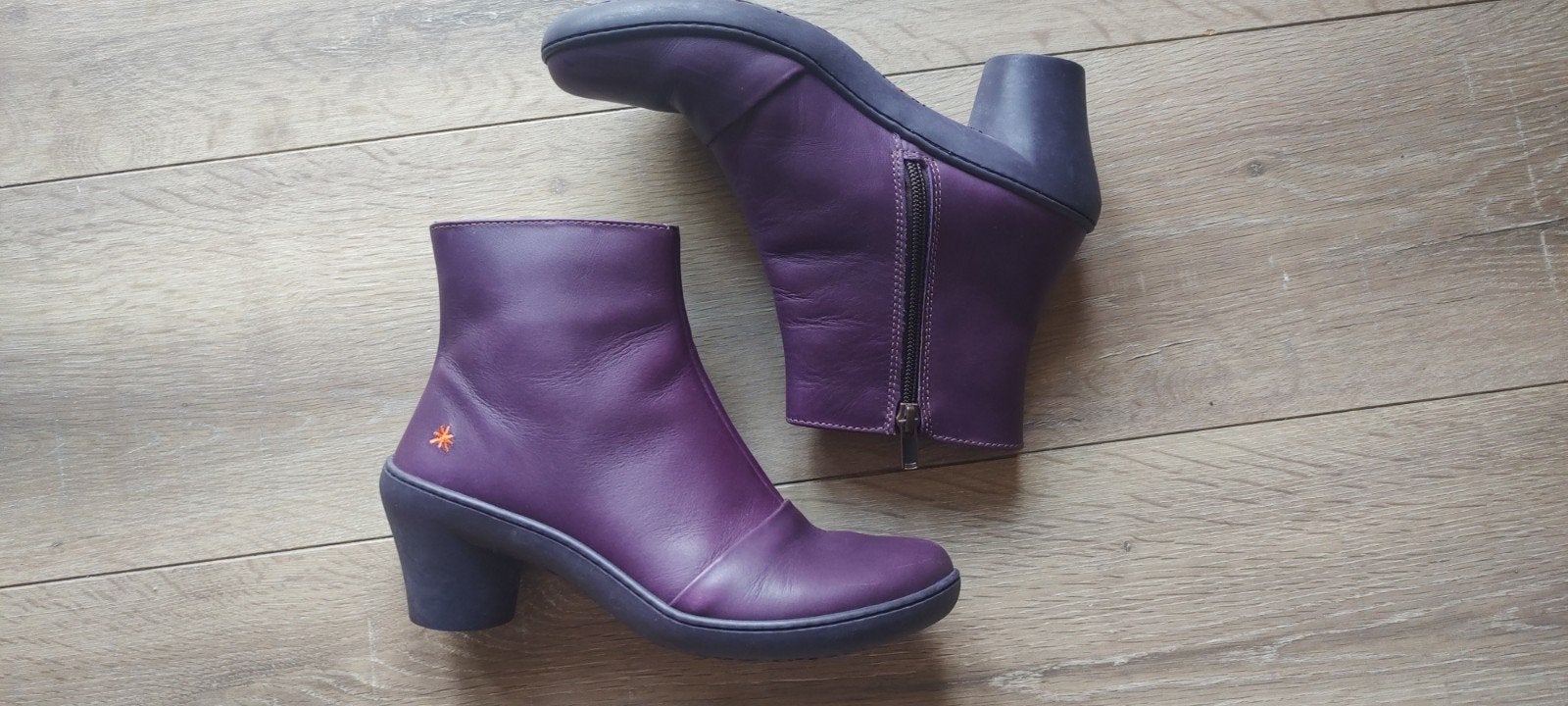Zgan superleuke paarse laarsjes van Art. maat 38, Kleding | Dames, Schoenen, Overige kleuren, Verzenden, Lage of Enkellaarzen