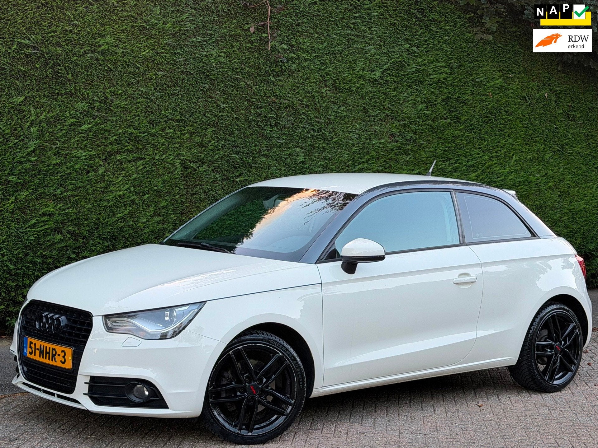 Audi A1 1.4 TFSI Ambition Pro Line RIJDGOED!/XENON/NAVI/APK, Auto's, Voorwielaandrijving, Euro 5, Zwart, 4 stoelen