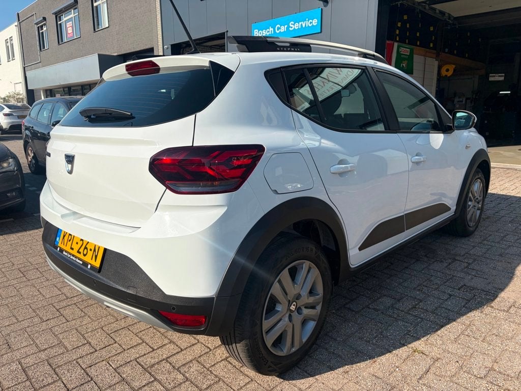 Dacia Sandero - Stepway 1.0 TCe 90 Essential, Carplay, Cruis, Auto's, 1071 kg, Gebruikt, Euro 6, Wit