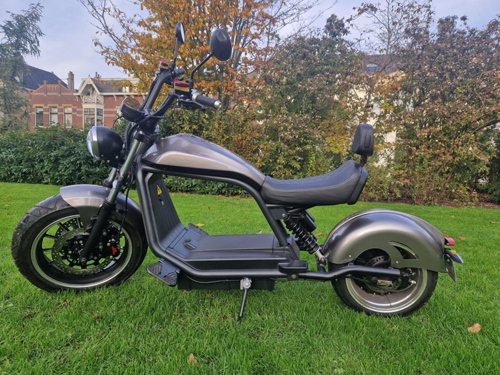 LUQI, Elektrische Chopper Scooter - Zo goed als nieuw, Fietsen en Brommers, Snorfietsen en Snorscooters, Ophalen, Zo goed als nieuw