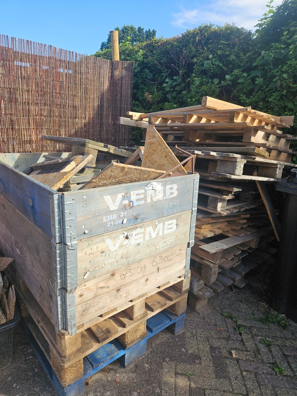 Gratis - Restanten hout, pallets, brandhout of knutselhout, Ophalen, Overige houtsoorten, Minder dan 200 cm, Pallet